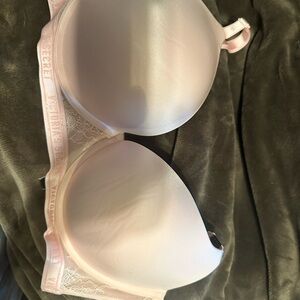Victoria's Secret Very Sexy push up bra in pink 40D